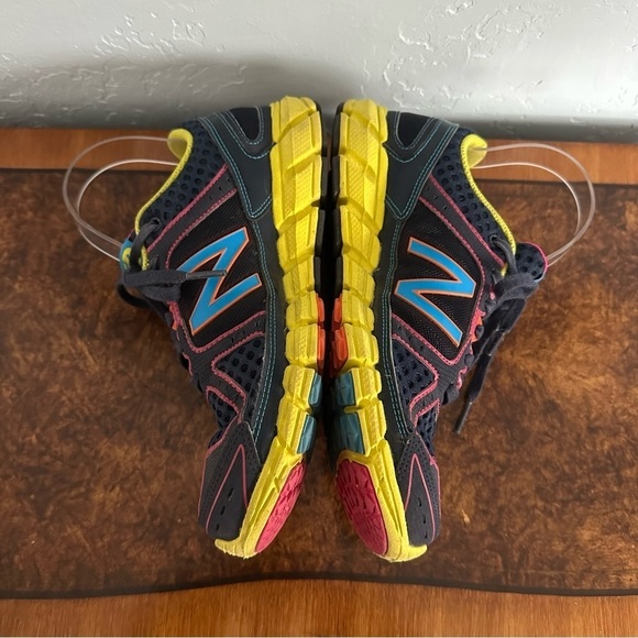 New Balance 750 V1 Sneakers Runners Vibrant Athletic Black & Yellow Size 6 - Picture 4 of 9